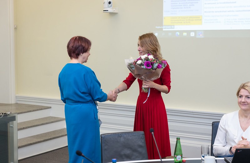 Irja Lutsari tänamine_23.12.2021.jpg