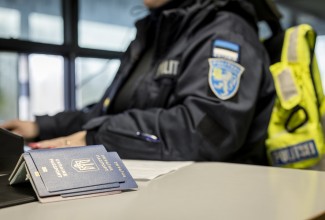 Ukraina kodanike passikontroll piiril